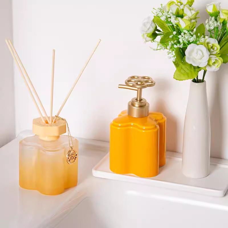 Modern Orange Floral Ceramic L - Water Bottle Blank ulasan dan harga